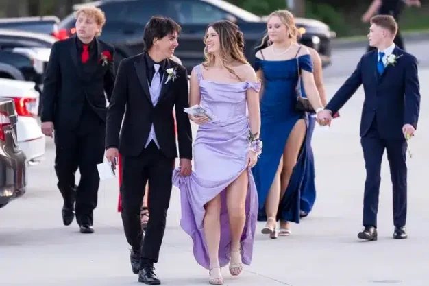 82913499007-kns-powell-prom-15