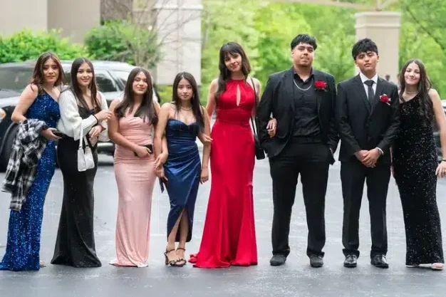 83548527007-bensalem-25-prom-dh-003